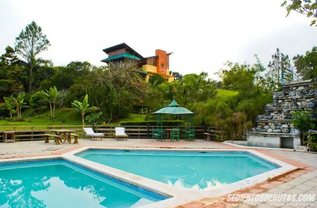 Rancho 2 Rios Jarabacoa pool